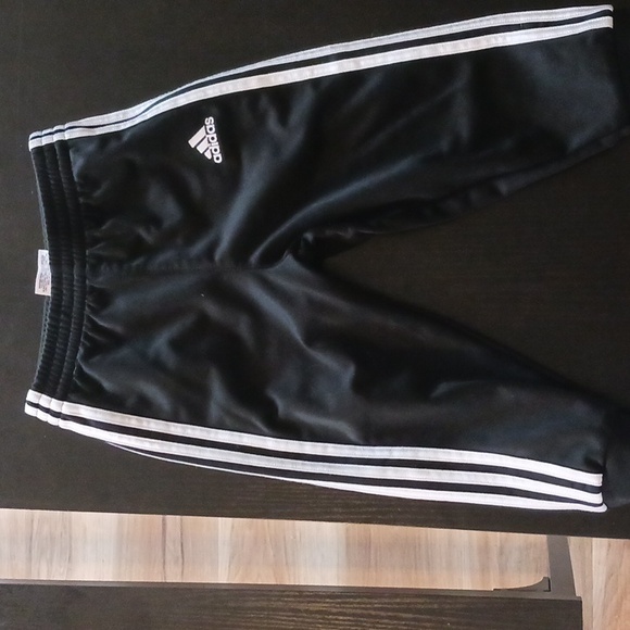24 month Adidas track suit - Picture 4 of 6